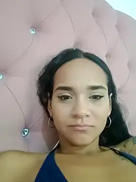 Maria_x_Alejandra's cam snapshot