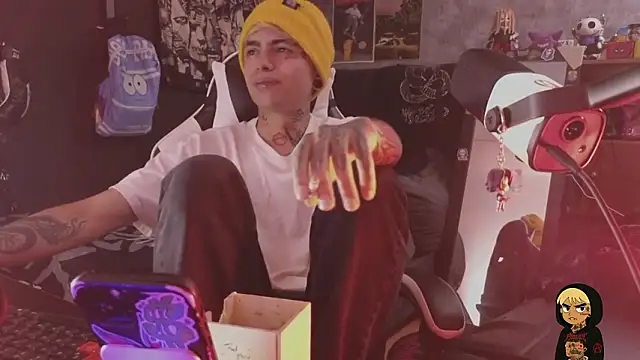 AcidMilo's cam snapshot