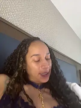 Shuggabutt's cam snapshot