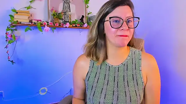 Chanelll_Taylorr_'s cam snapshot