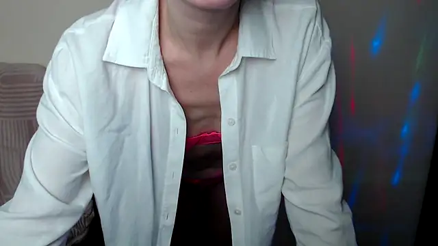 LiaSeass_'s cam snapshot