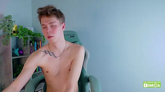 Fred_Cute's cam snapshot