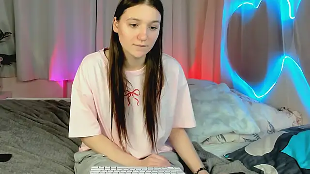 Raven_Crowe's cam snapshot