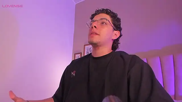 Axel_Creed's cam snapshot