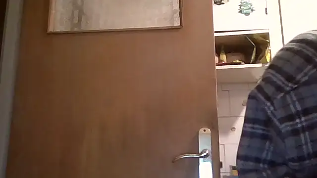 mariusica1@xh's cam snapshot