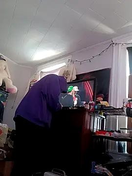 ChuckyyDee's cam snapshot