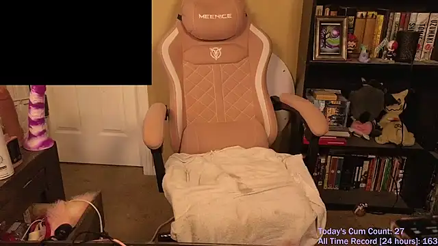 ChubbySubbyPrincess's cam snapshot