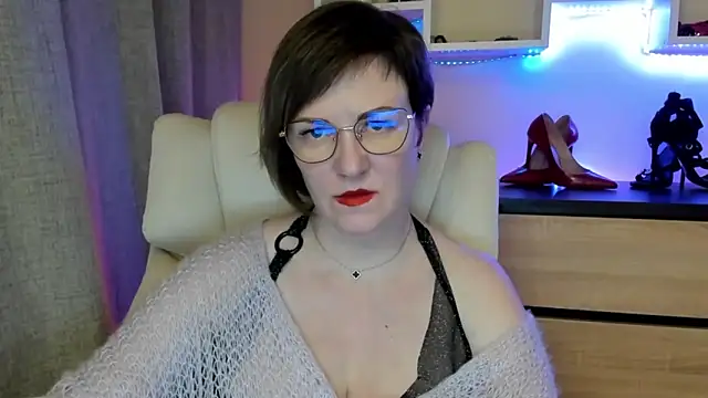 feliziaDesire's cam snapshot