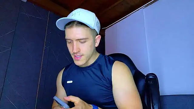 ALANNFERRER live sex cam