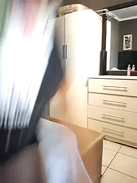 Sexyzmiranda_207's cam snapshot