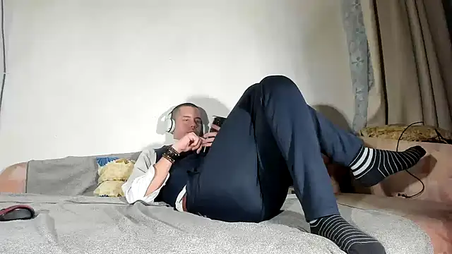 viraglaci18@xh's cam snapshot