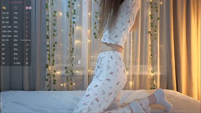 CarolinePepper live sex cam