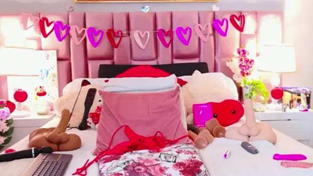 Anaa_Bellaa's cam snapshot