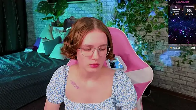 Mia_Mooore's cam snapshot