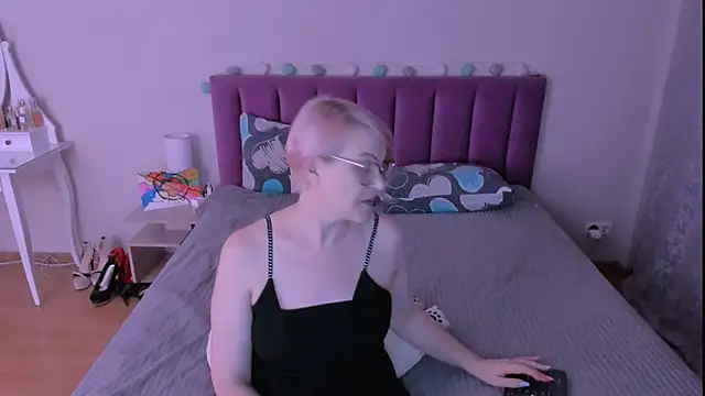 sabrinamacmarren's cam snapshot