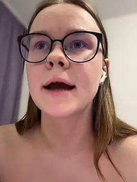 _CherryBloom_'s cam snapshot