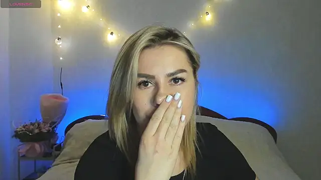 Roxi_Joy's cam snapshot