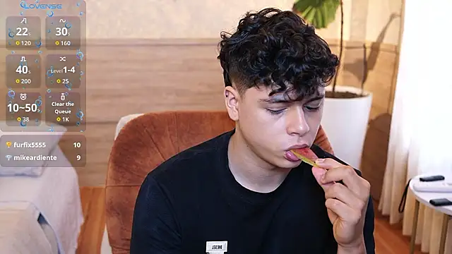 Ethan_occonor's cam snapshot