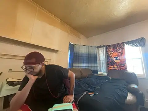 ThrowedWorldWide's cam snapshot