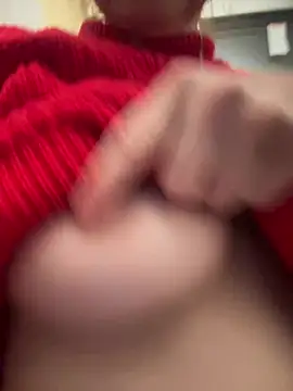 Suzanele's cam snapshot