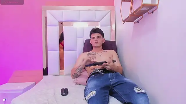 erickandnatasha_69's cam snapshot