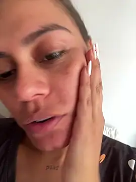 RachelWeisz_'s cam snapshot