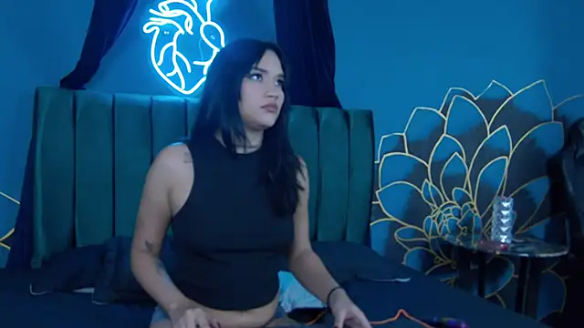 valery-vixen2's cam snapshot