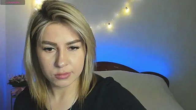 Roxi_Joy's cam snapshot