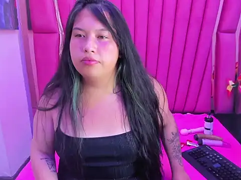 Nina_Love69's cam snapshot