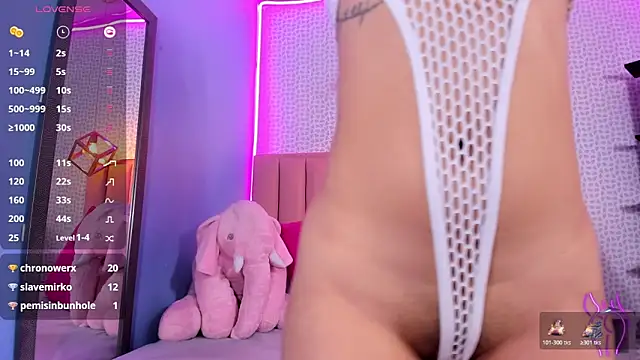 KAROLAGREY's cam snapshot