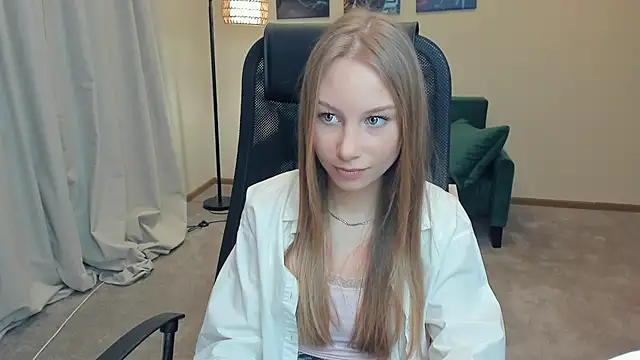 CarmenLipkin's cam snapshot