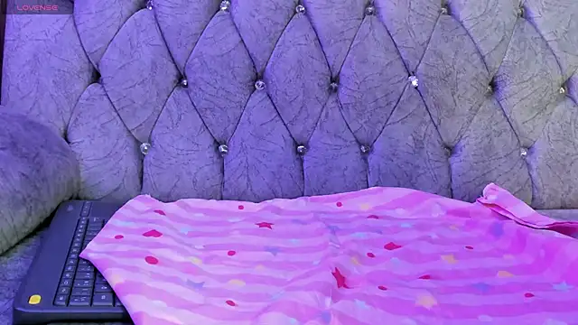 CarolineFyre's cam snapshot