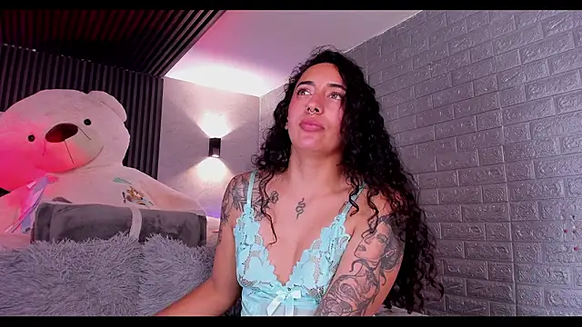 Magic_ivone's cam snapshot