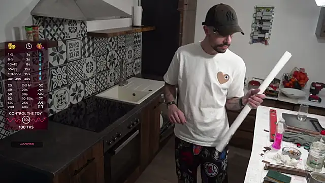 monsieurguitsxxx live sex cam