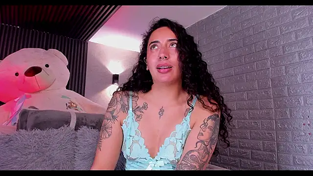 Magic_ivone's cam snapshot