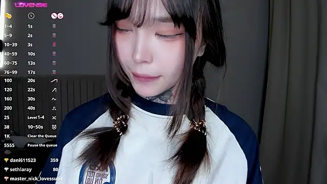 Dark_Ester live sex cam