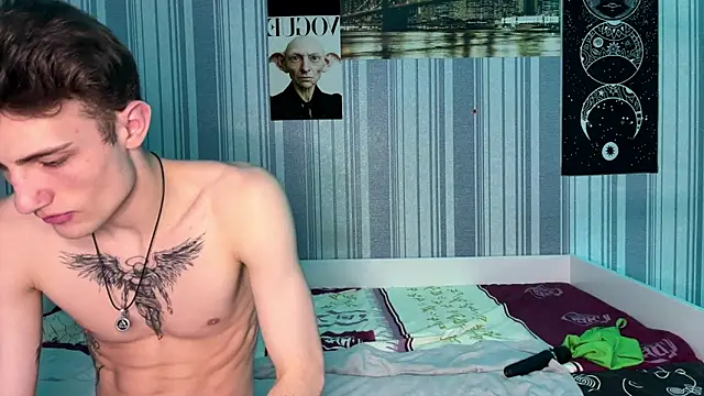 EmiliaCouple live sex cam