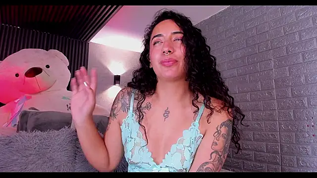 Magic_ivone's cam snapshot