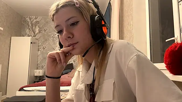 LadyFoxLove live sex cam