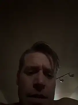 DILFiGuess1 live sex cam