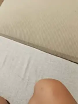 Sexyhousewife1975's cam snapshot