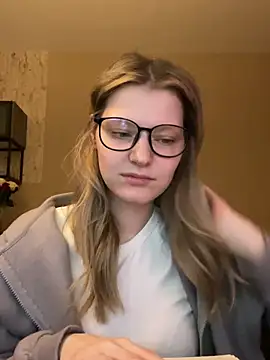 MaryHiggins live sex cam