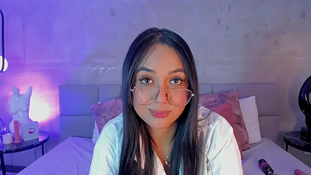 Lucianaaguzman's cam snapshot