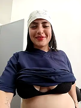 DANIELA_08-'s cam snapshot