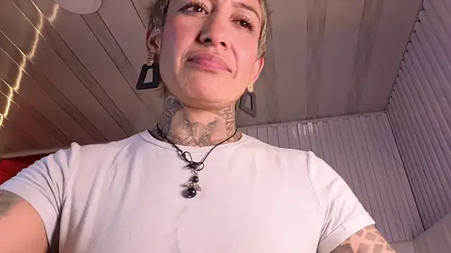 Everlyn_sexx's cam snapshot