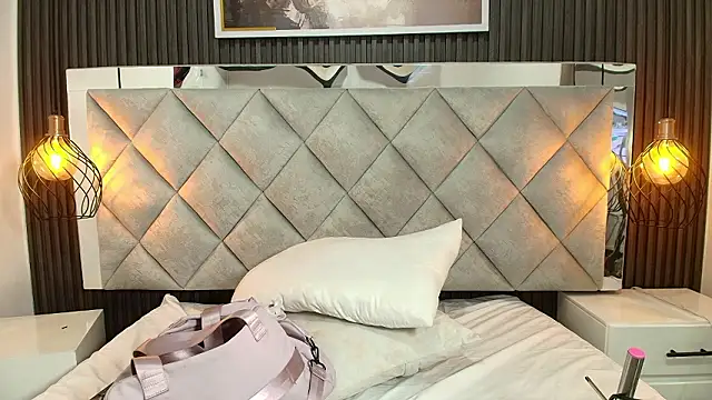 Sara_Channel01's cam snapshot