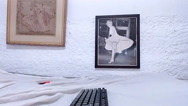 JulianaLopera1's cam snapshot