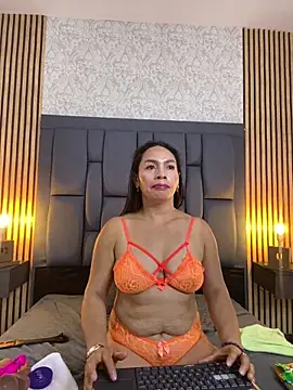 lucianaevanss's cam snapshot