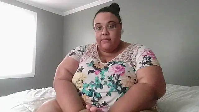 SexyBBW10790's cam snapshot