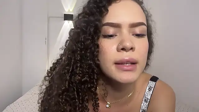 valeriesaint's cam snapshot